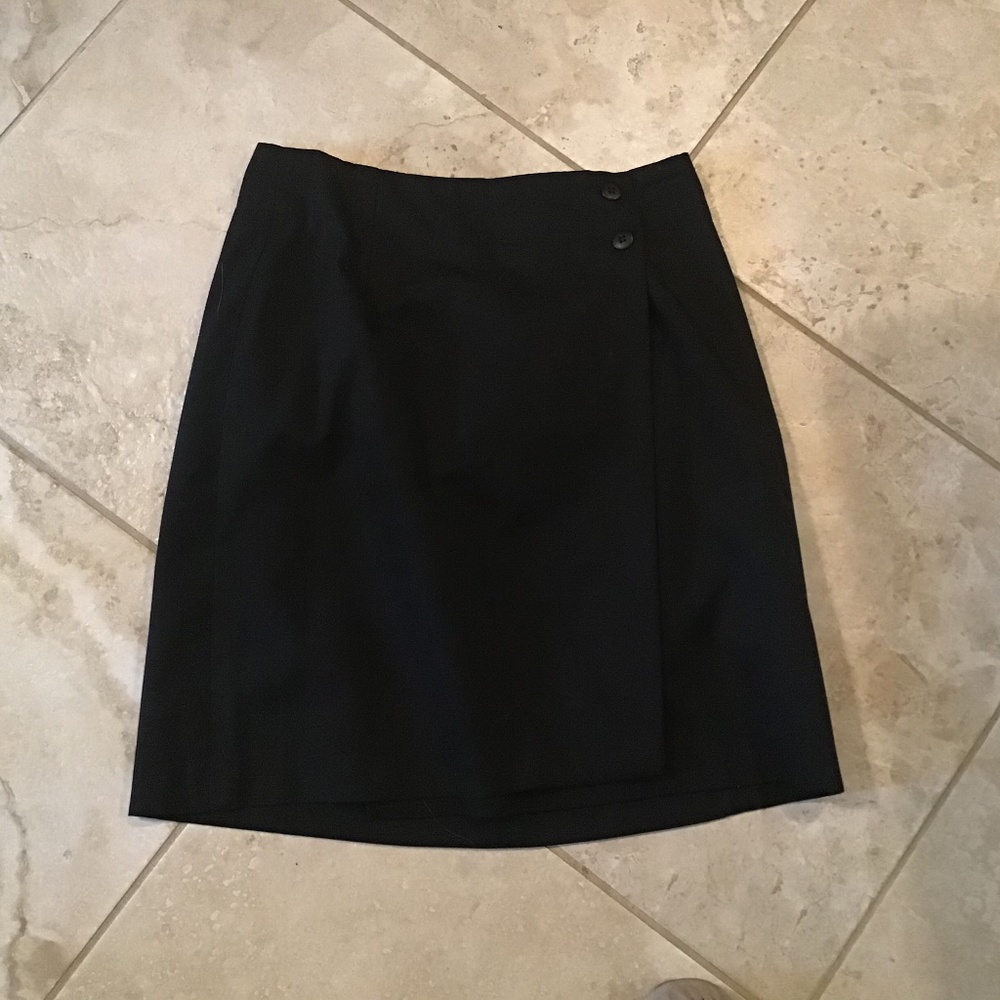 Black wrap mini skirt SZ 2